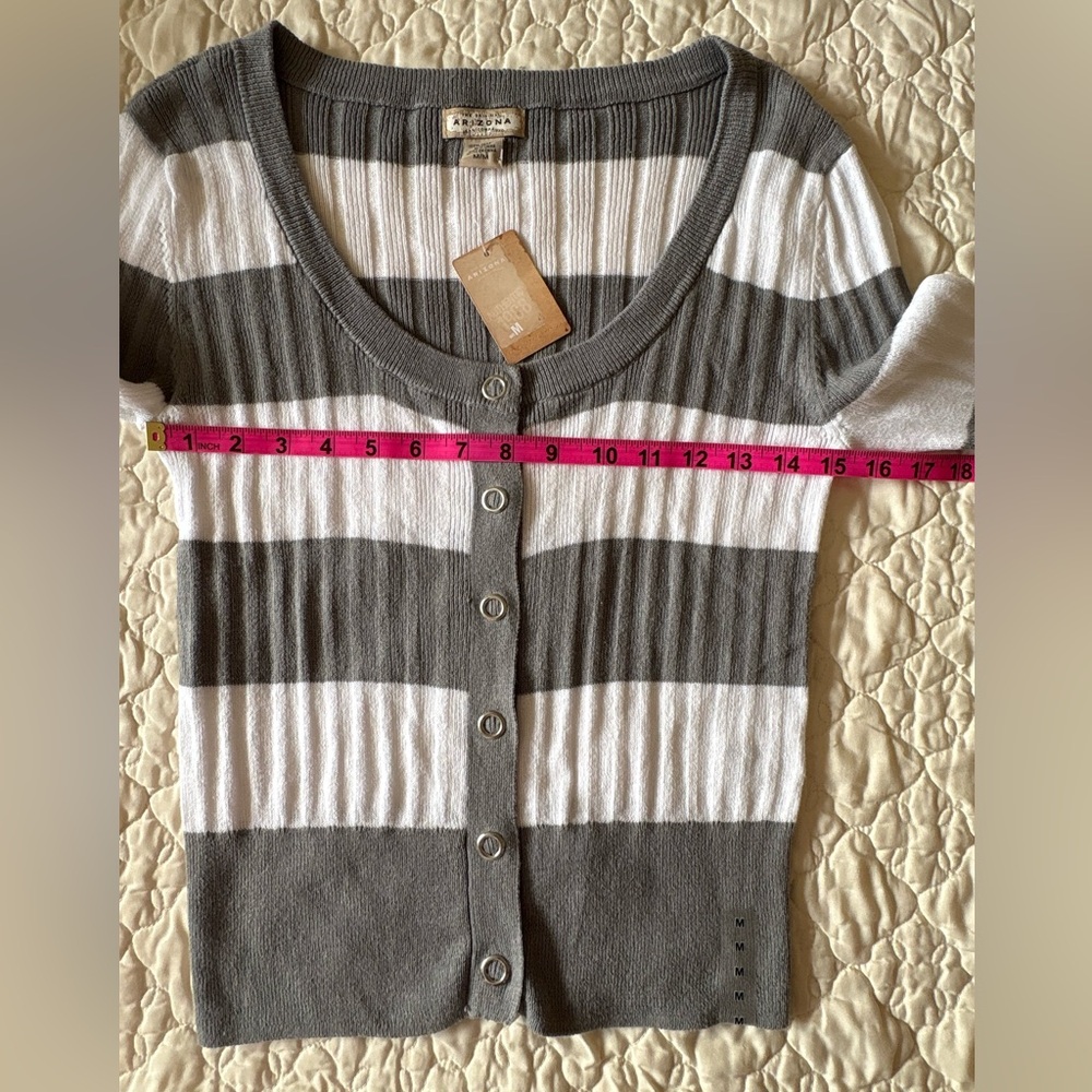 Arizona Jean Company Gray and White Button-Up Cardigan - Picture 4 of 6